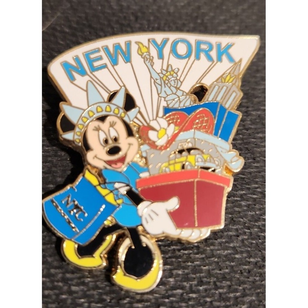 Disney MINNIE MOUSE NYC NEW YORK SHOP Artist‎ Proof LE 25 AP Pin 00082